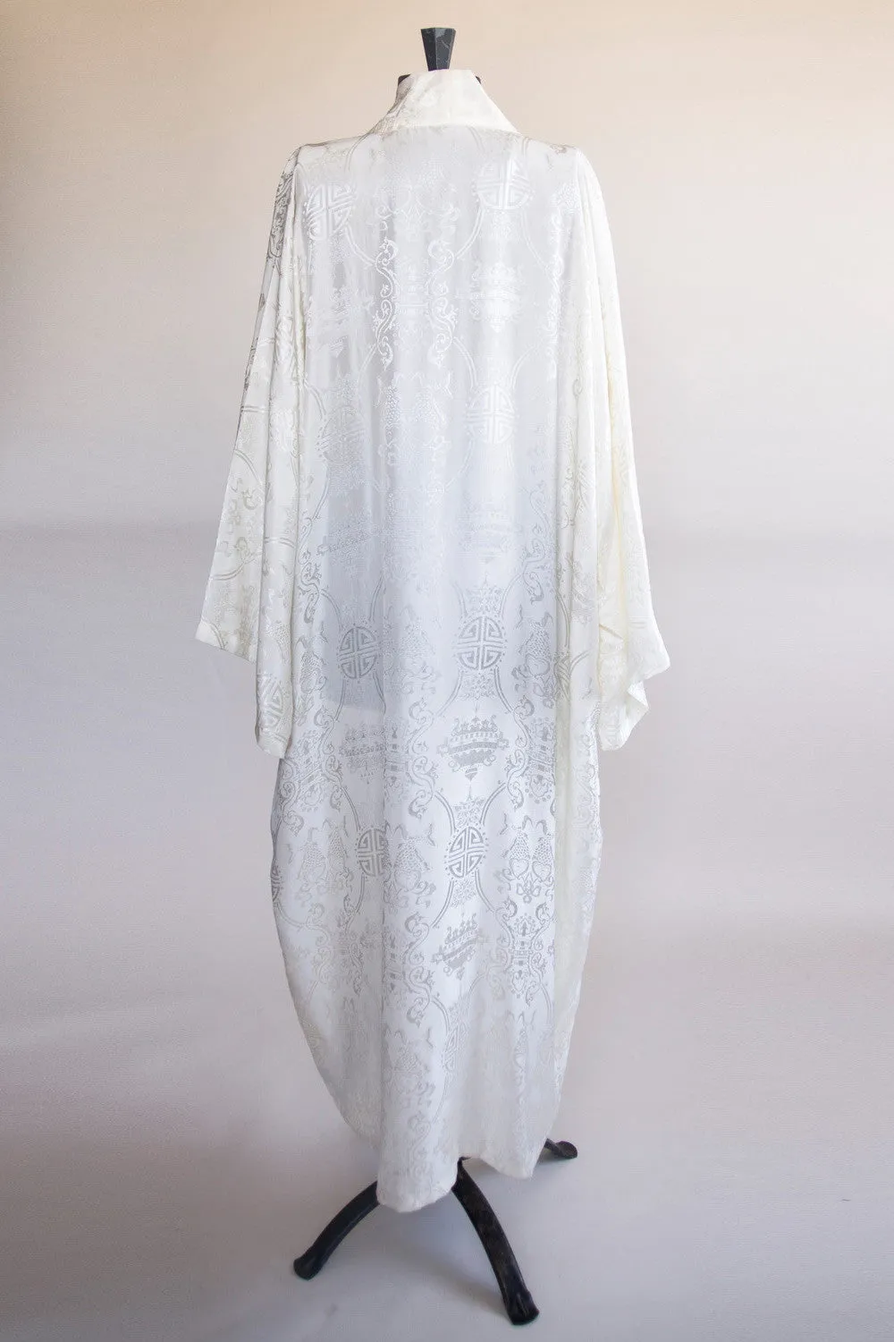 Vintage Women's Intimates: Ivory Silk Kimono