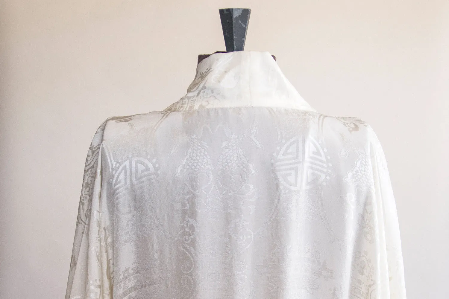 Vintage Women's Intimates: Ivory Silk Kimono