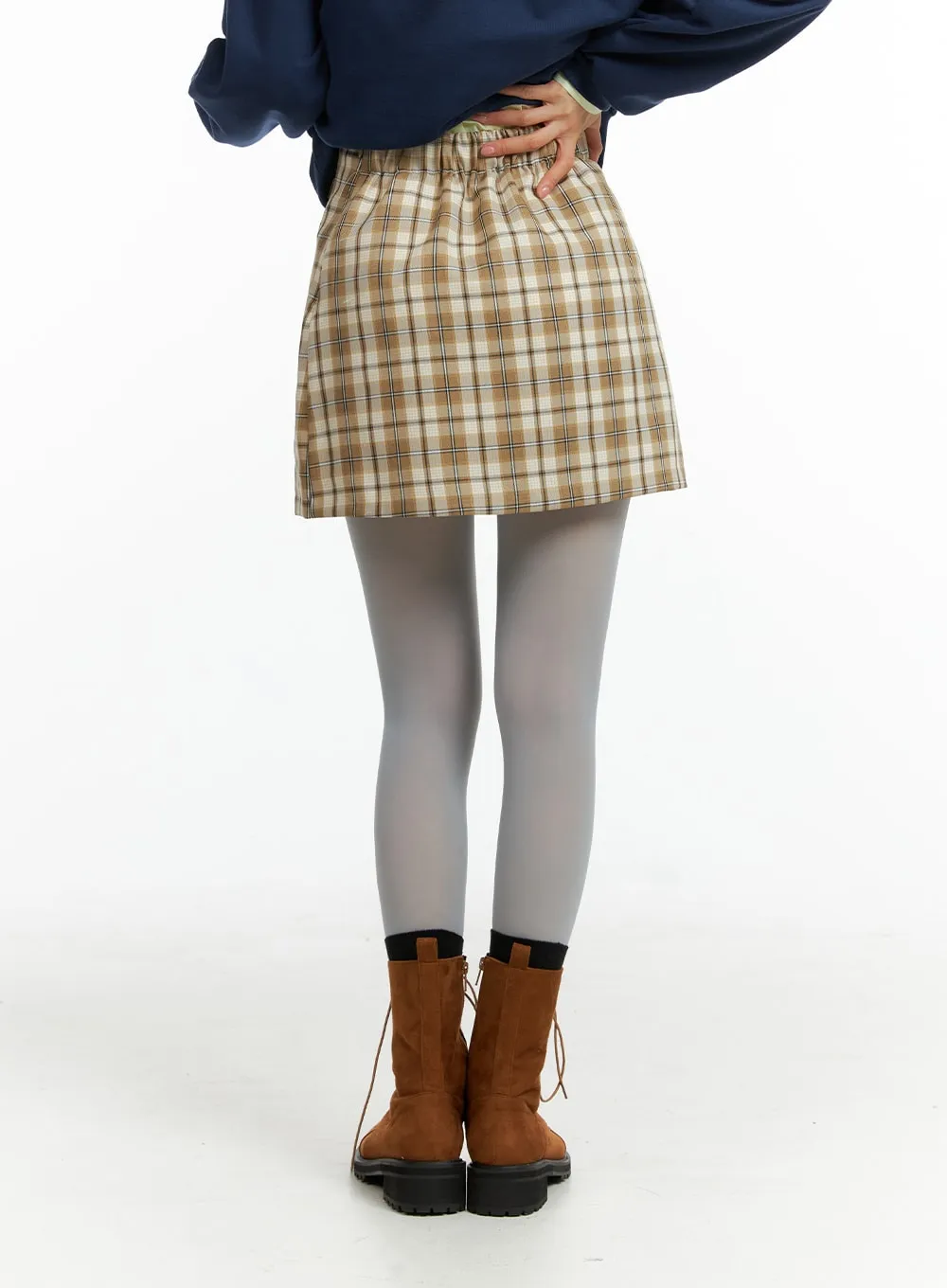 Checker Pattern Buckle Mini Skirt Model OF415