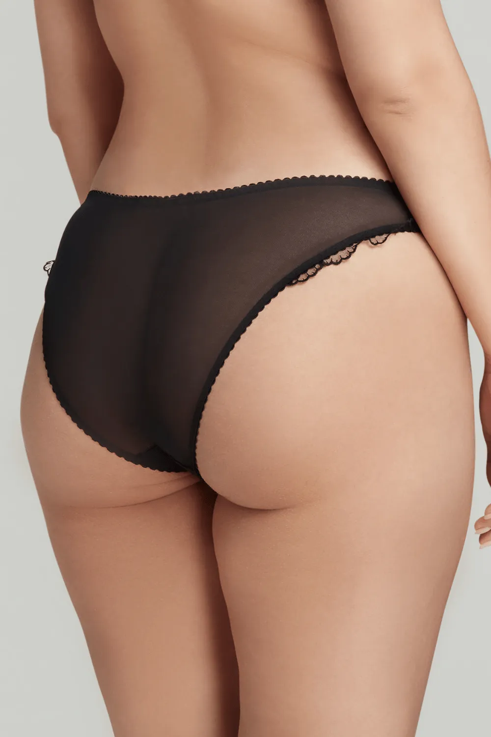 Size 5 Sara brief