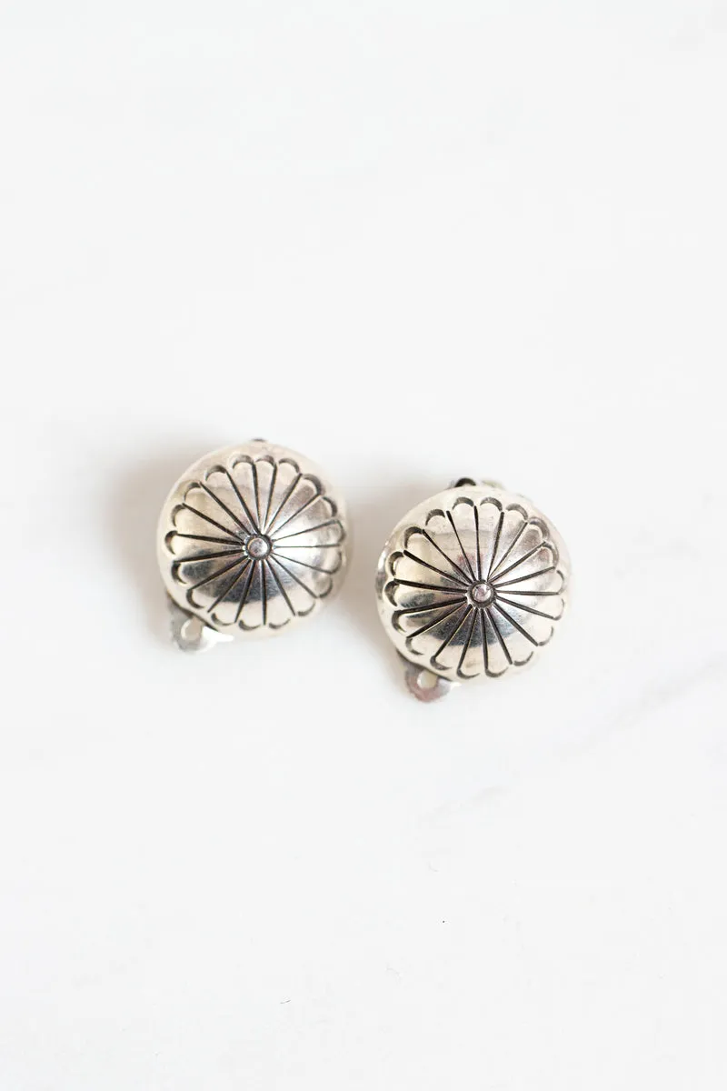 Earring Clip in Large Puff Circle Conco style