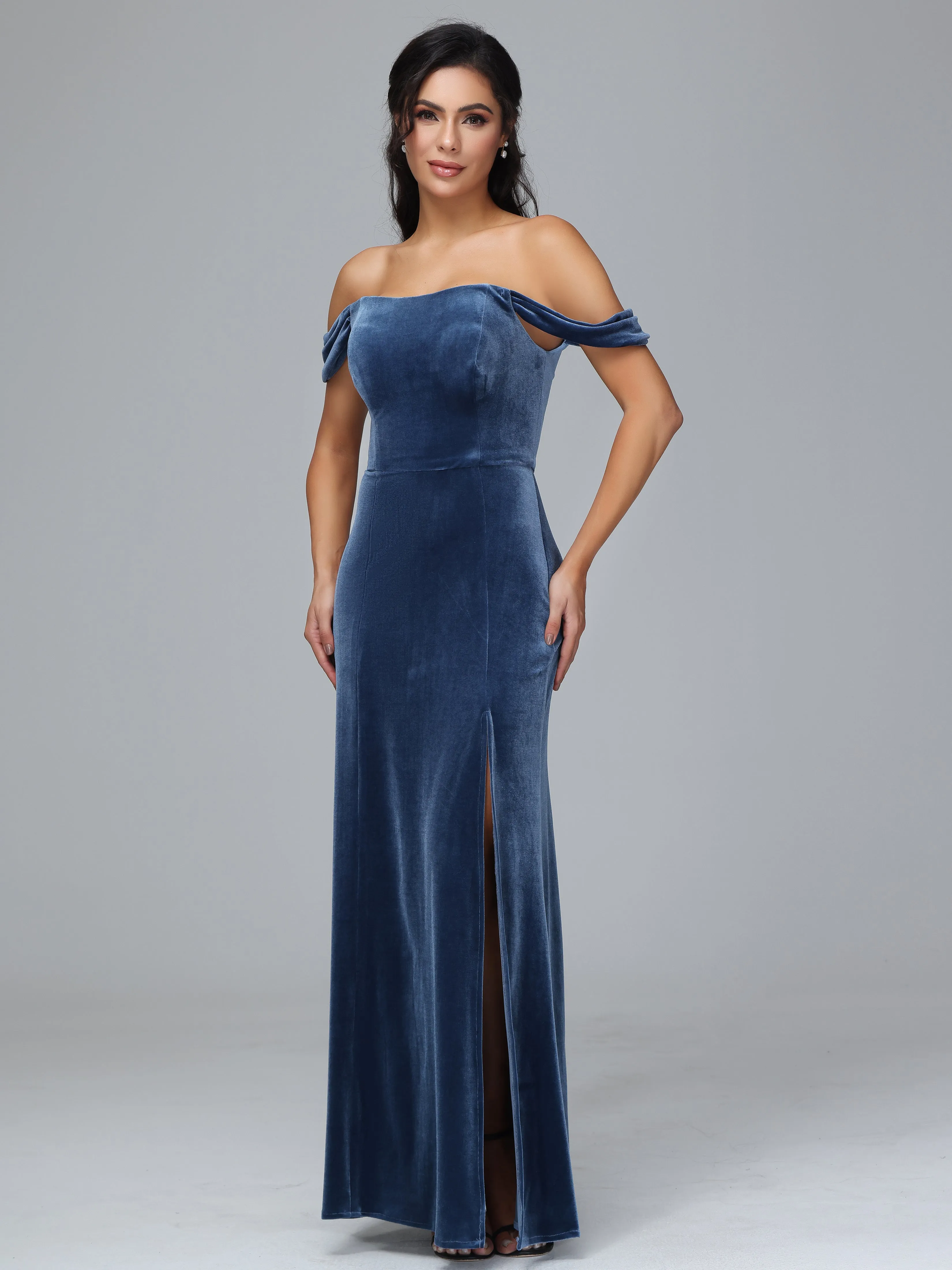 Grande Taille Honorary Bridesmaid Velvet Open Arm Shoulderless Gown