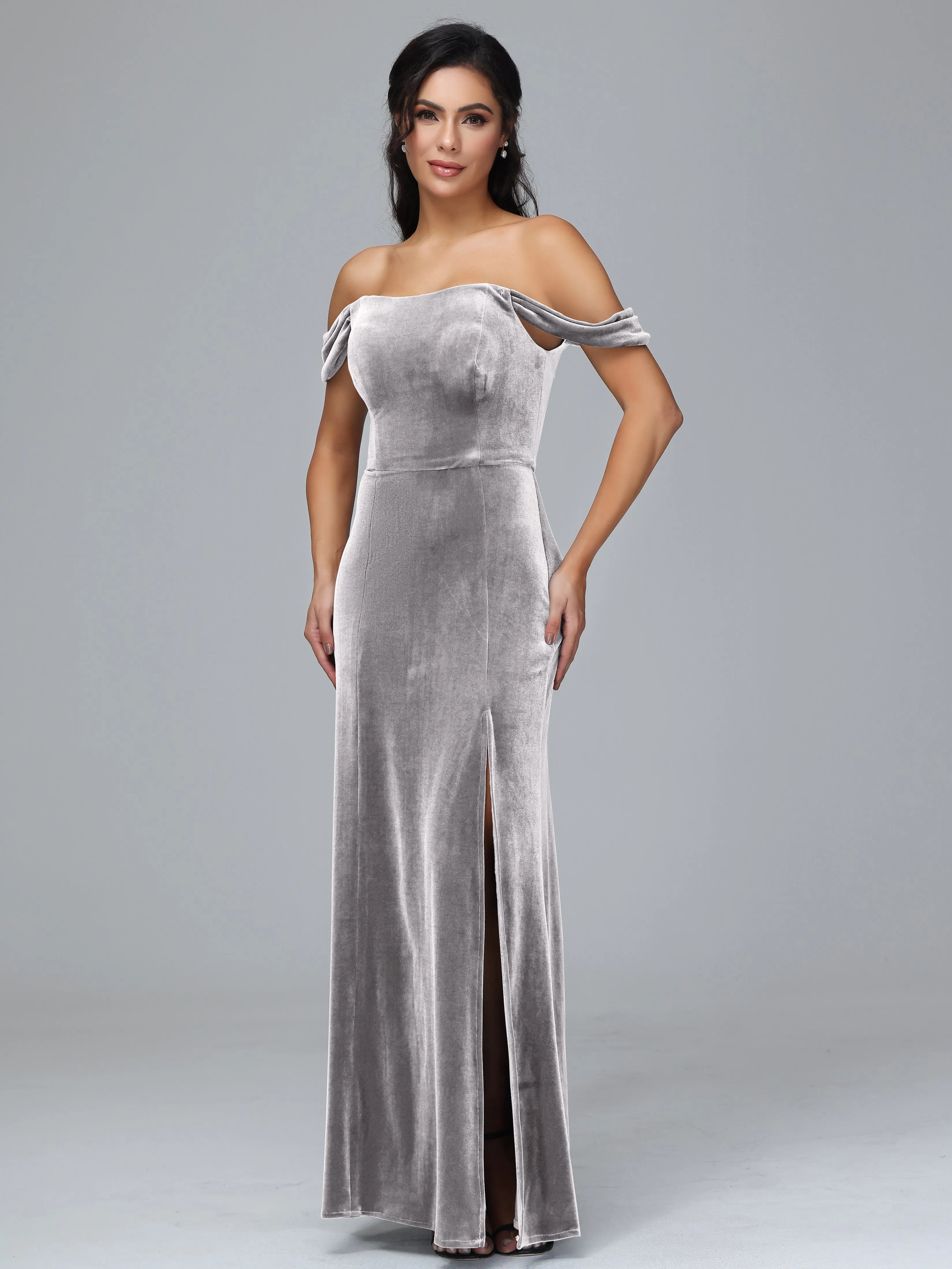 Grande Taille Honorary Bridesmaid Velvet Open Arm Shoulderless Gown