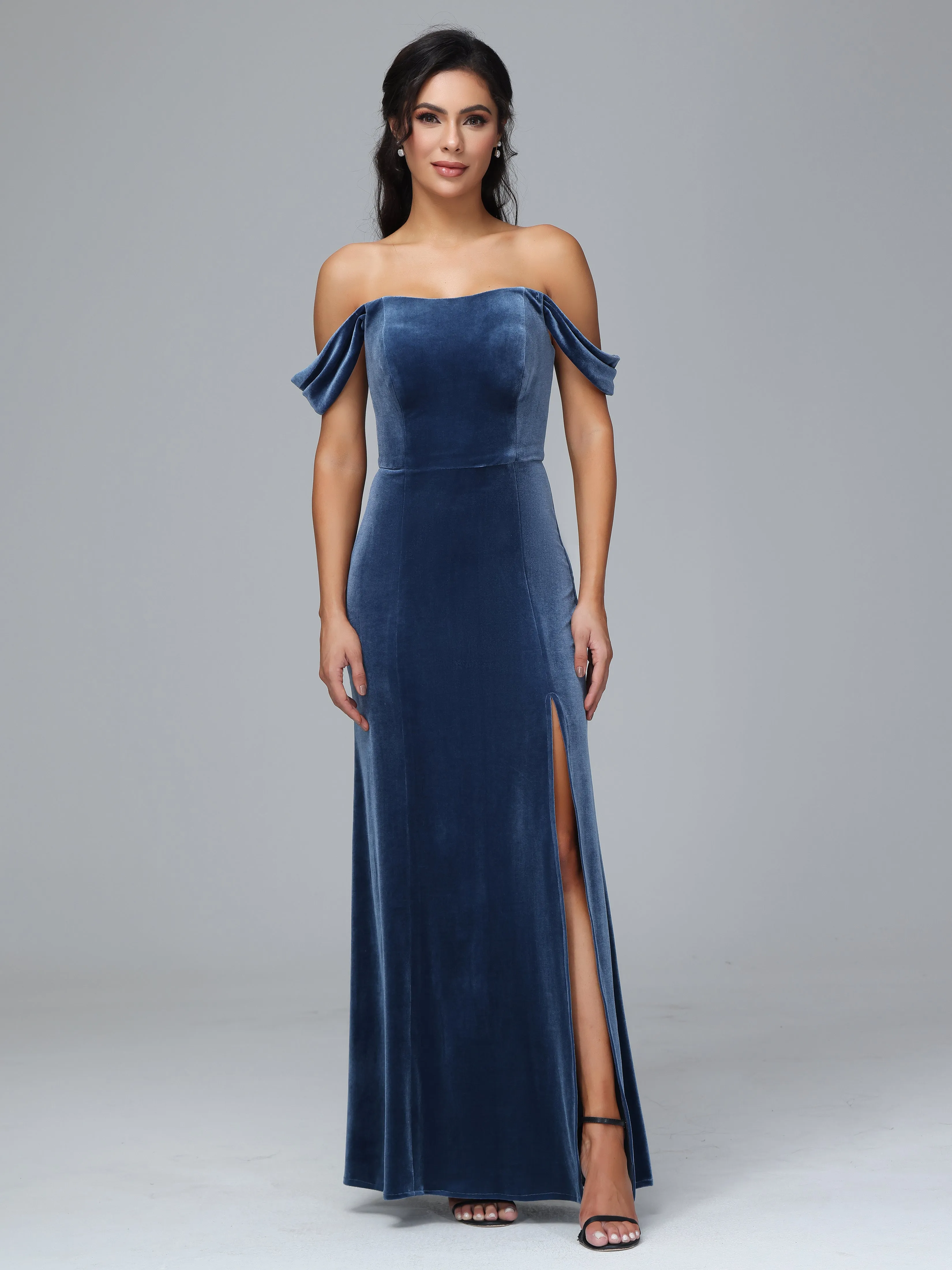 Grande Taille Honorary Bridesmaid Velvet Open Arm Shoulderless Gown