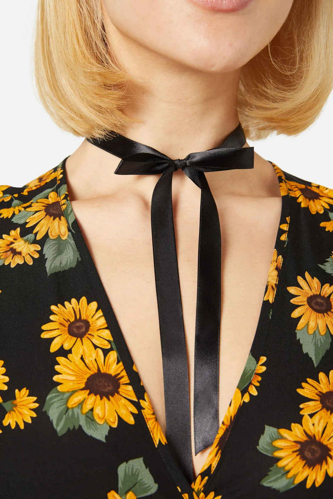 Choker Satin Bow